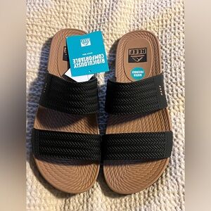 Reef Black and Tan Water Vista Slides women’s size 9